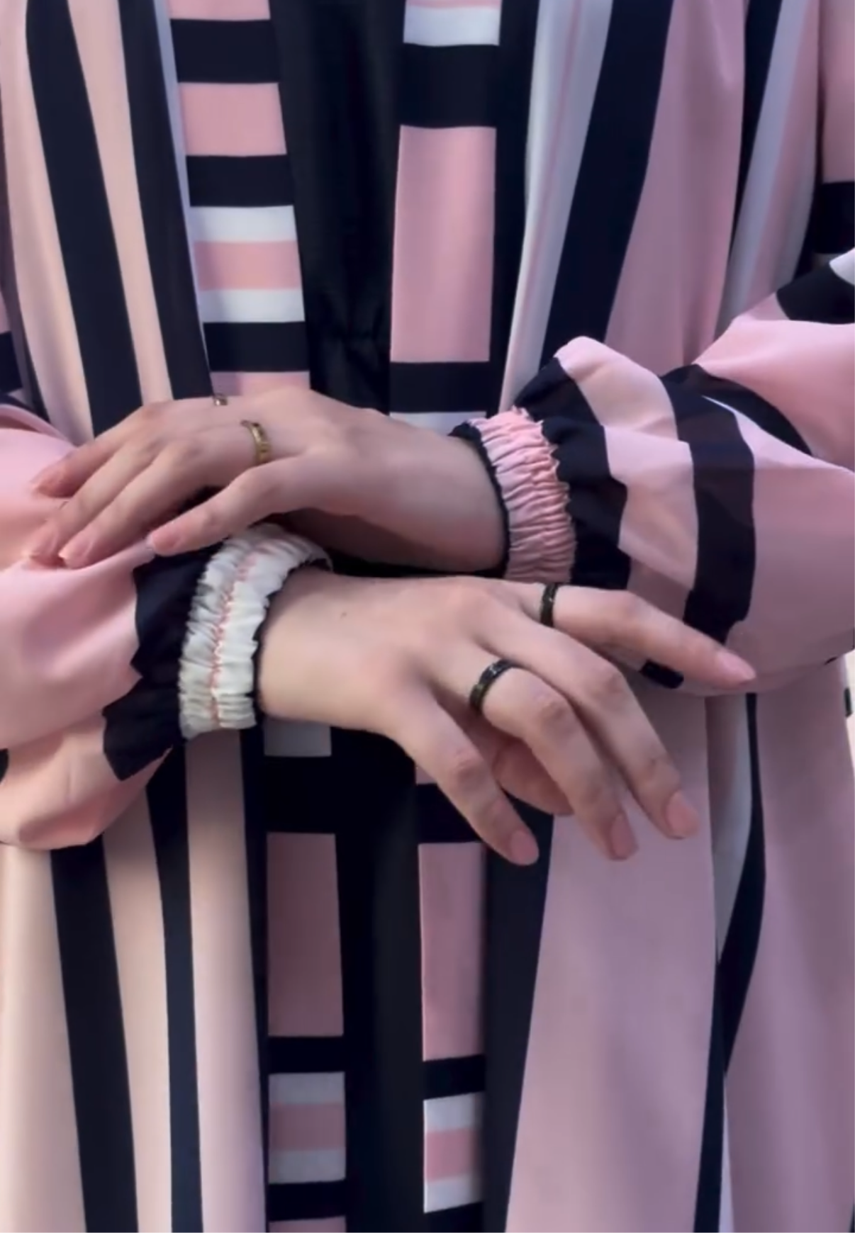 Stripes abaya