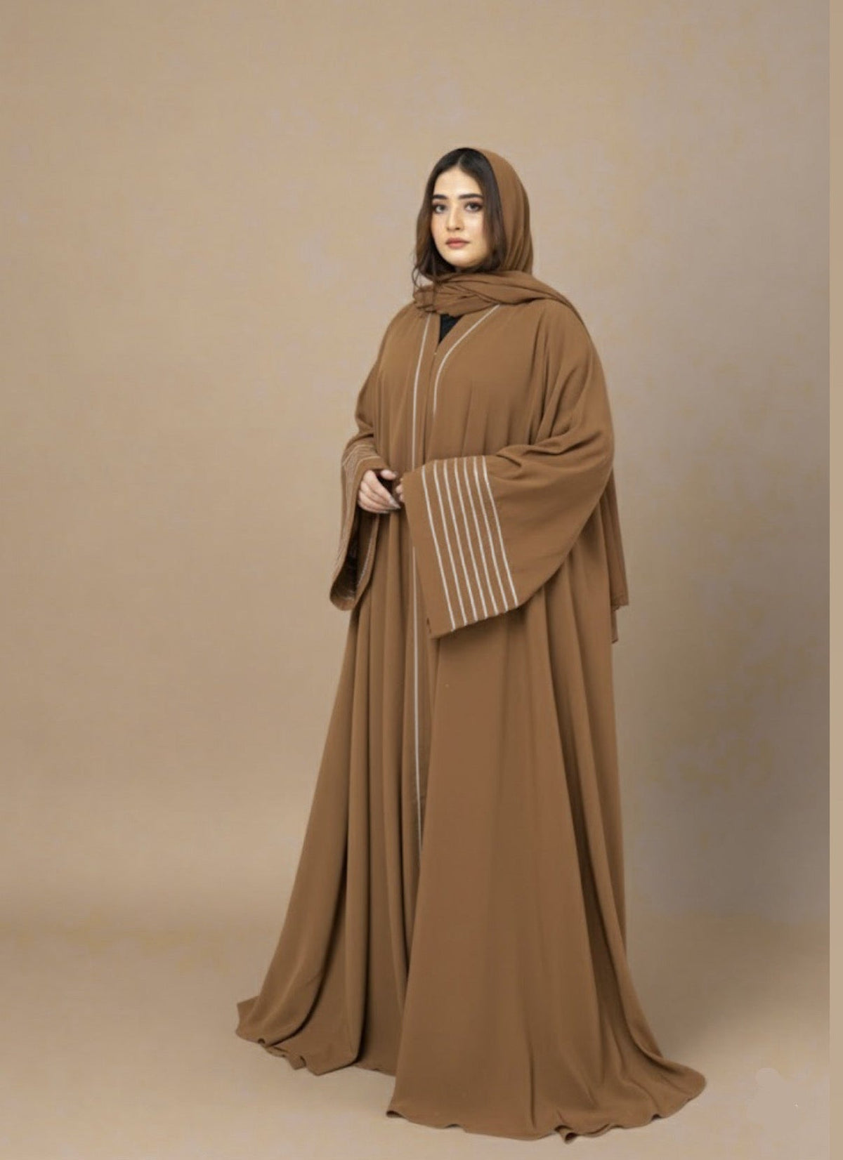 Hizzah abaya in camel